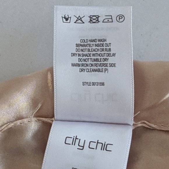 Sleeveless Crop Top 190J - Picture 8 of 8